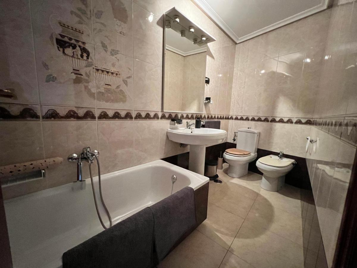 Las Parras House - Casa En Torredelcampo Zewnętrze zdjęcie